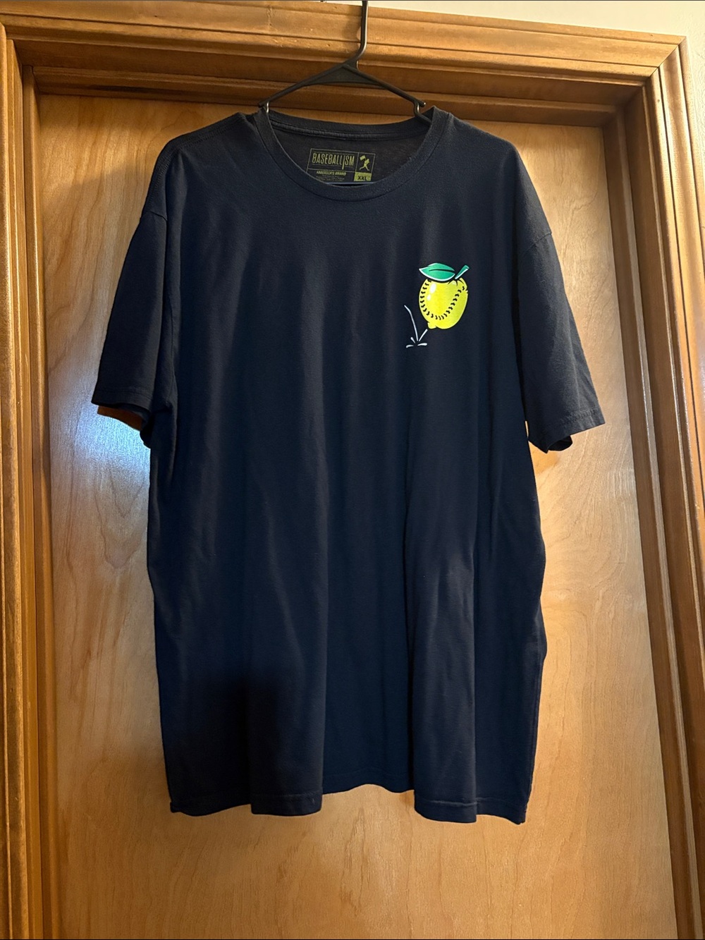 Black Short-Sleeve Tee with Yellow Fruit Graphic - Casual Men's Shirt